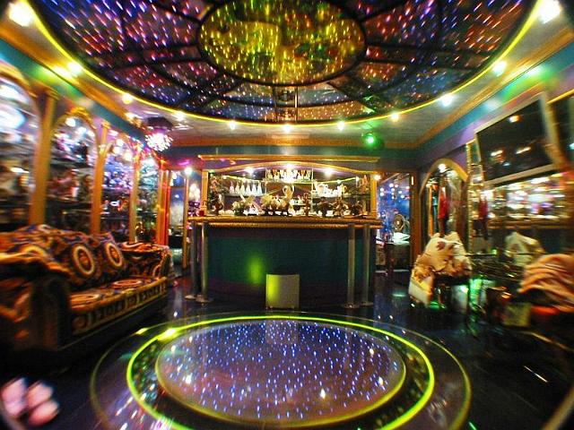 派對空間 (Party)